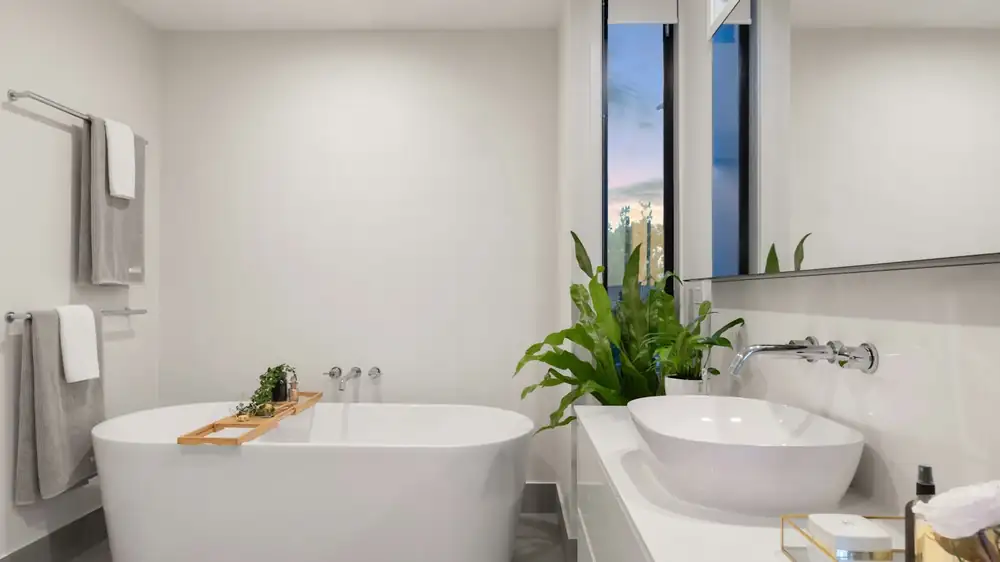 A bathroom where grout and sealant are the main cleaning targets